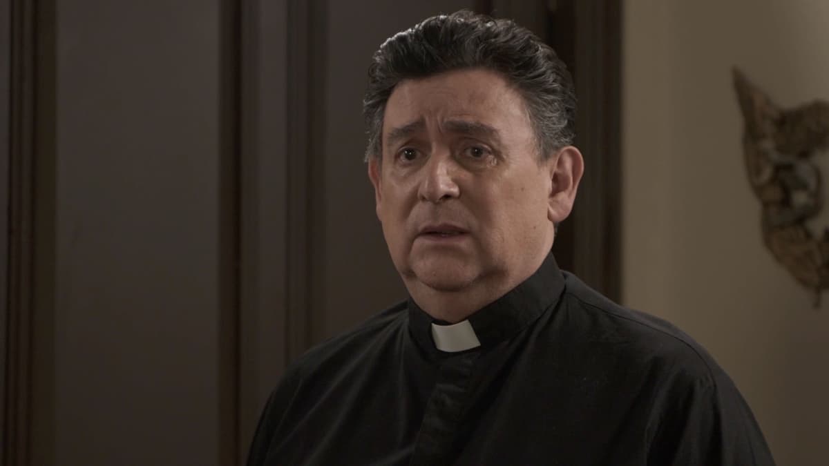 ‘El Padre Reynaldo’ de Perdona Nuestros Pecados tiene un hijo actor y pocos lo conocen