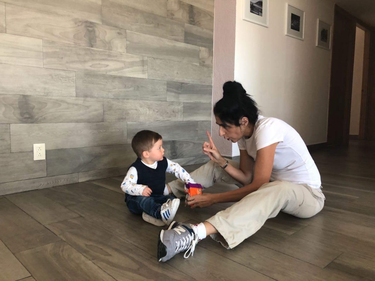 Detrás de cámaras, Bárbara y Lander conociéndose