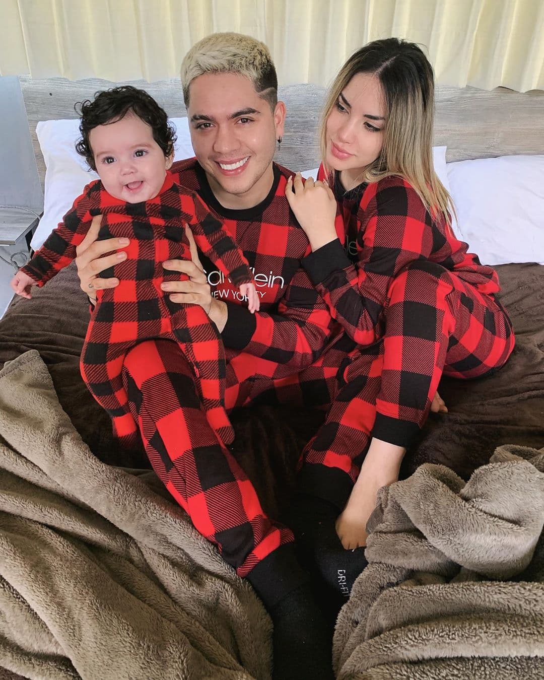 Tras la ruptura, el youtuber compartió en su cuenta oficial de Twitter una serie de mensajes, en los que según varios medios y sus propios seguidores mostró su dolor y arrepentimiento, luego del escándalo que provocó la separación de la madre de su hija Kima.