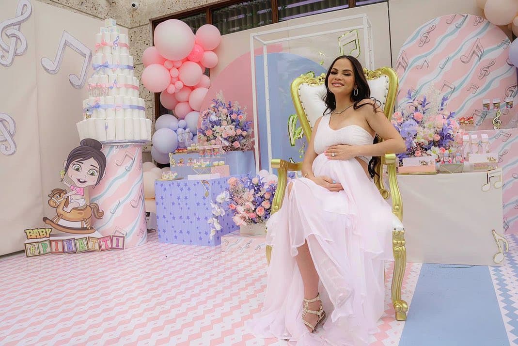 Natti Natasha es abandonada por el padre de su hija a días de dar a luz y él destapa la razón