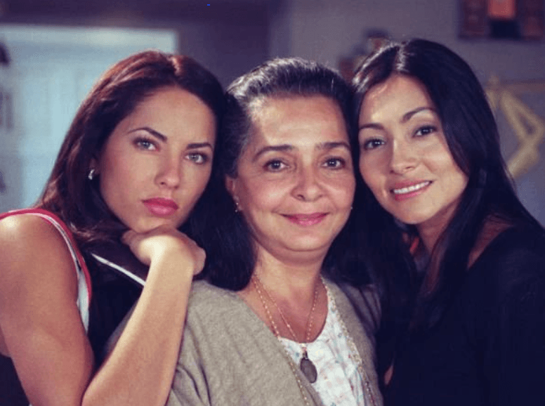 Como parte de la familia de 'Rubí', interpretada por Bárbara Mori, la actriz Ana Martín dio vida a 'Refugio', su madre, y Paty Díaz a 'Cristina', su hermana mayor.