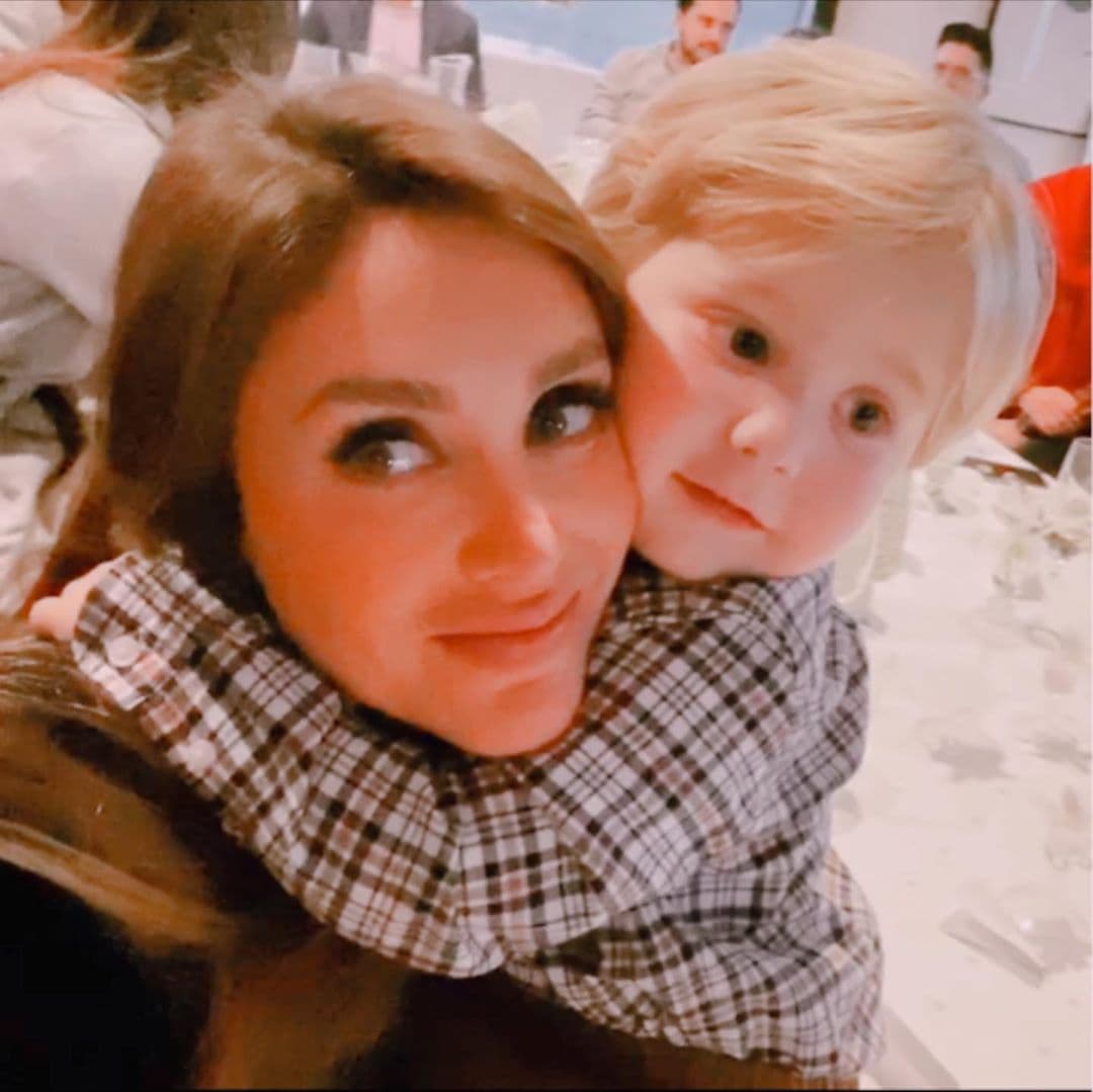 Anahí reaparece junto a sus hijos en tiernas fotos tras sufrir burlas en redes sociales