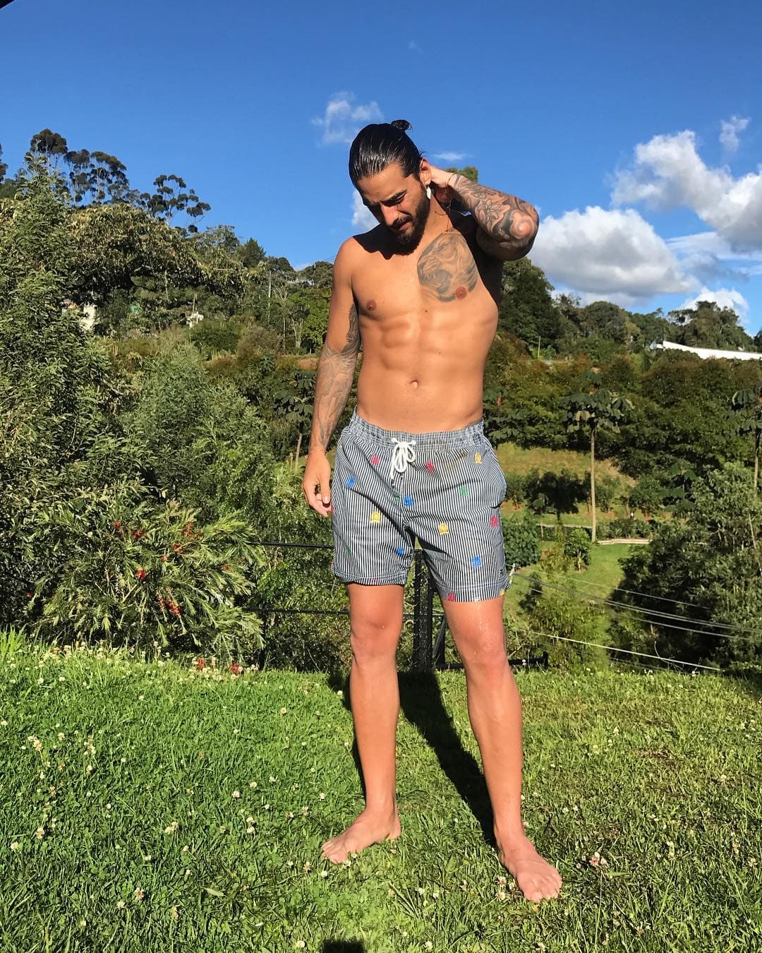 En cada oportunidad, el colombiano aprovecha y nos seduce en sus redes sociales.