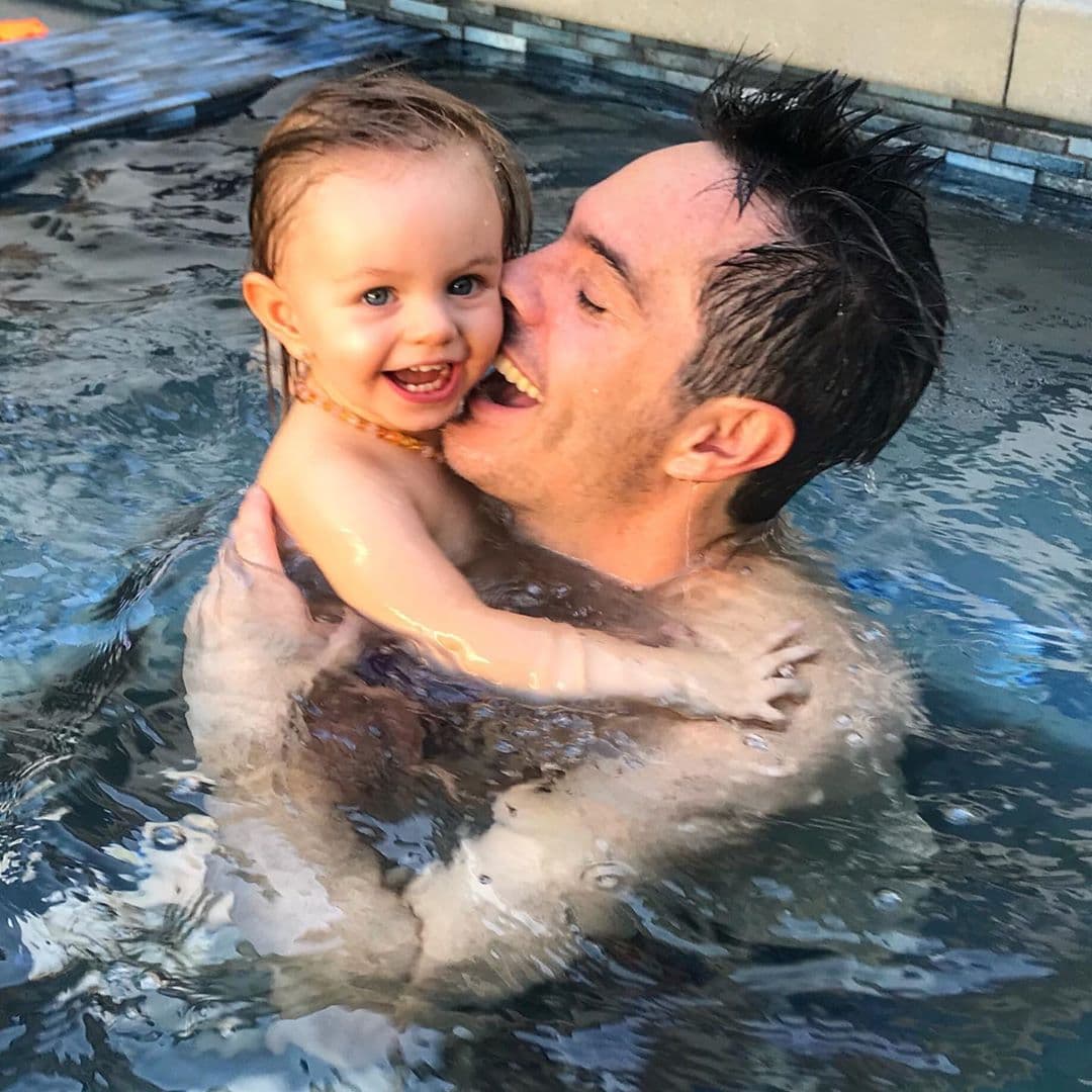 Mauricio Ochmann muestra lo amorosa que es Kailani con Aislinn Derbez