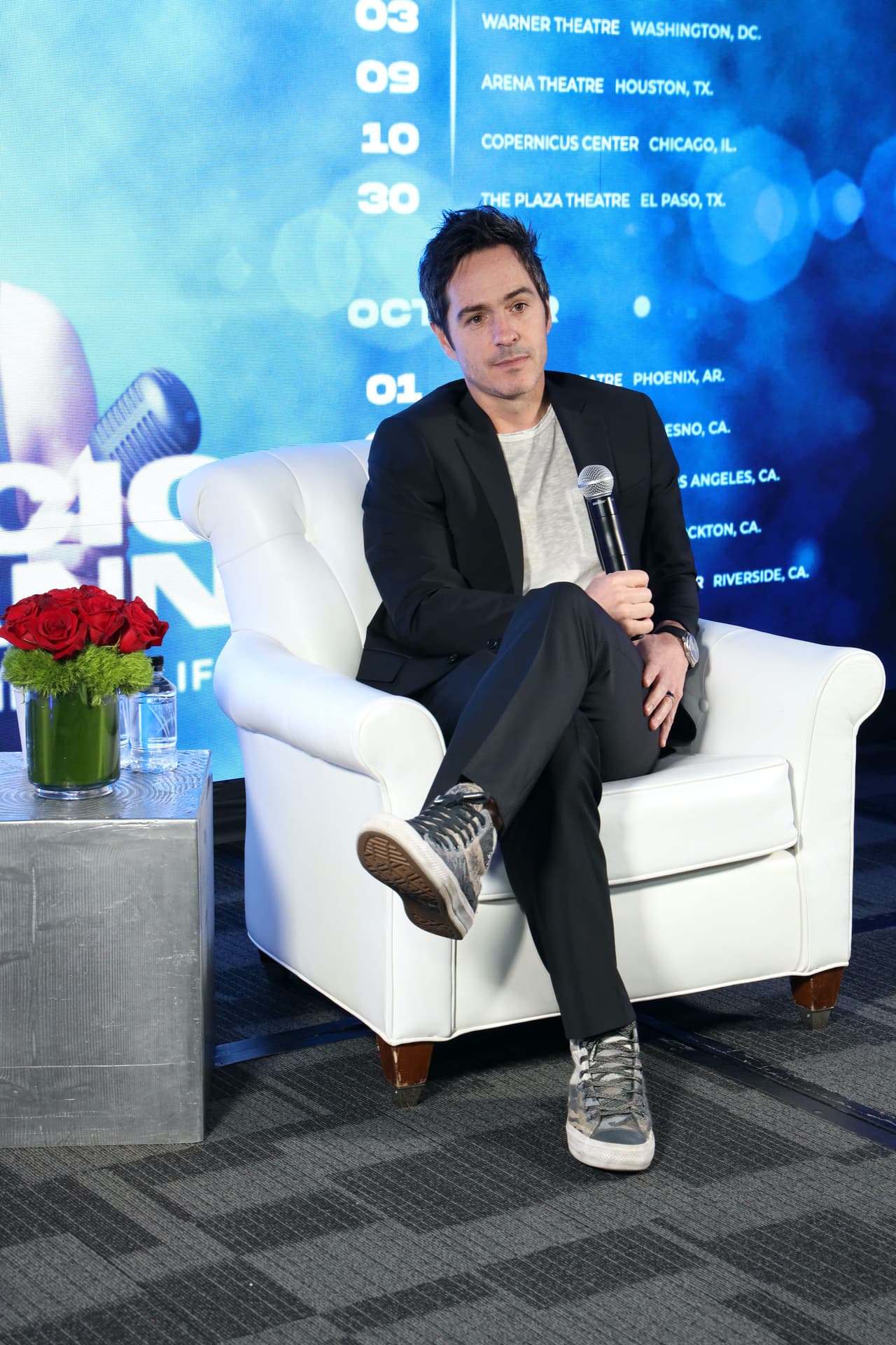 Mauricio Ochmann contesta a críticas por lanzarse como cantante