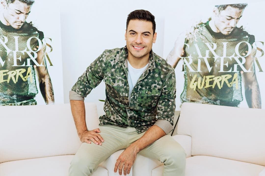 Carlos Rivera y el romántico mensaje que le dedica a su novia