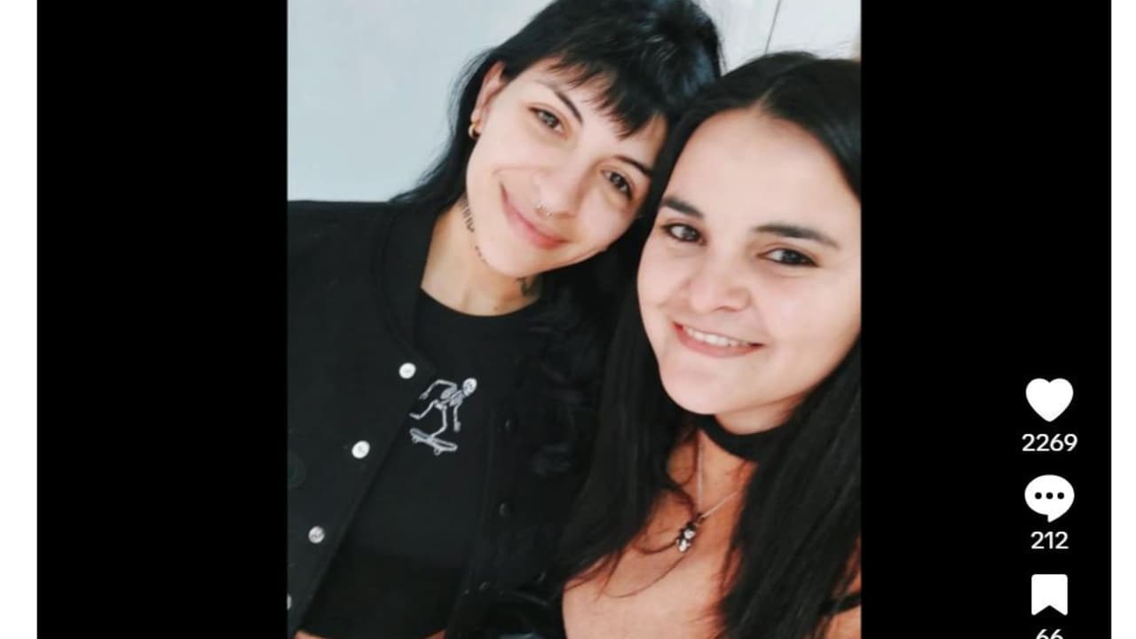 Filtran foto de Cazzu tras rumores de embarazada.