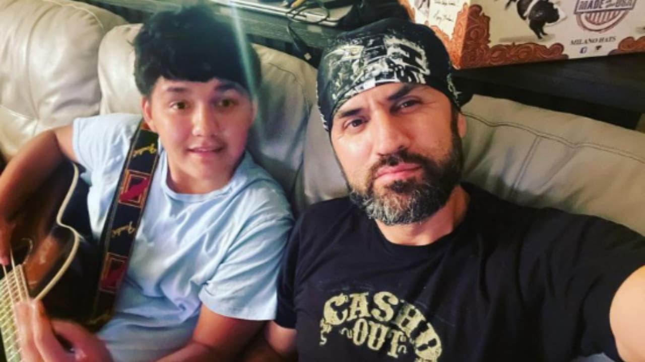 Edgar Guerrero con su hijo