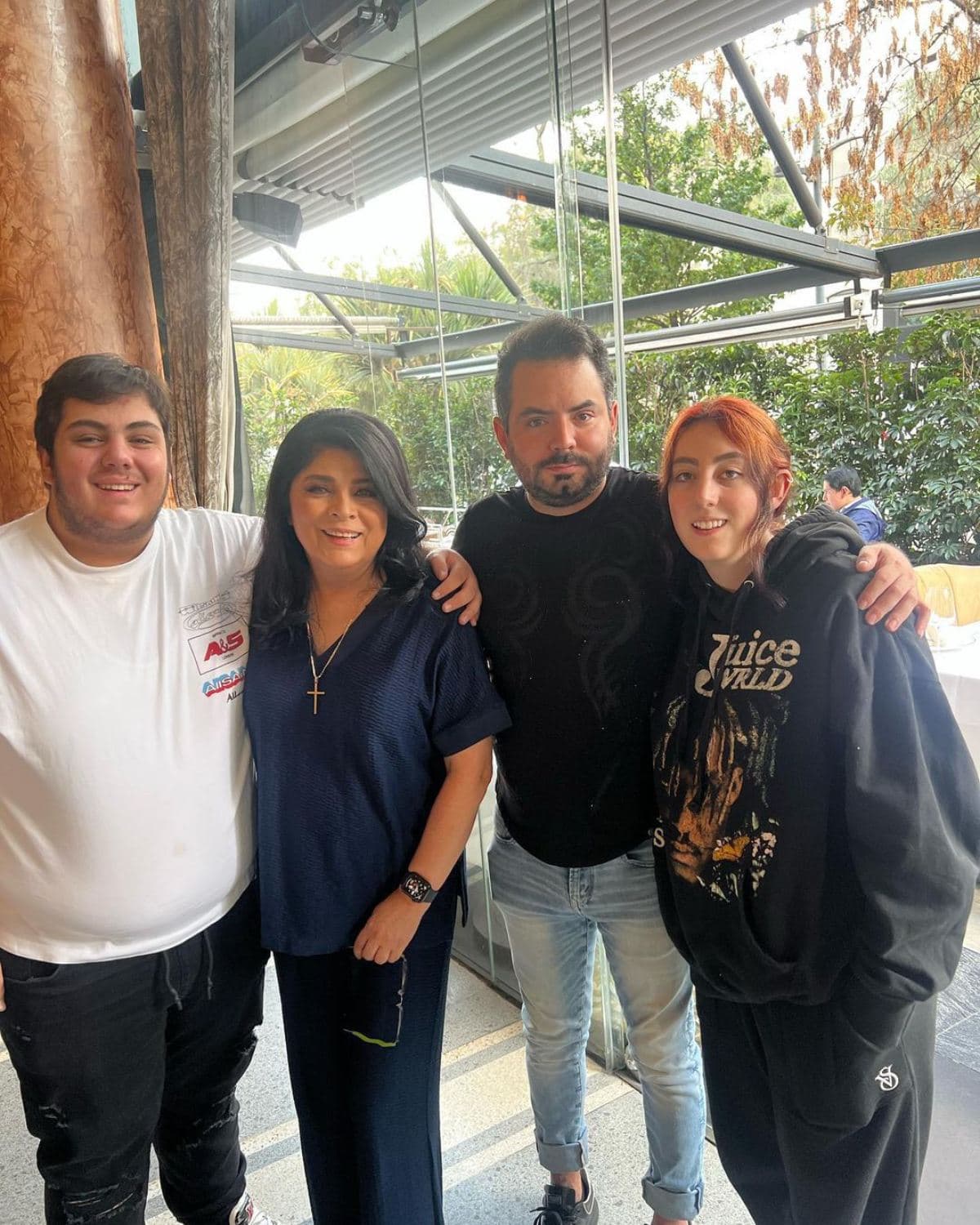 Hija de Victoria Ruffo celebra a lo grande su aniversario y presume así a su novio