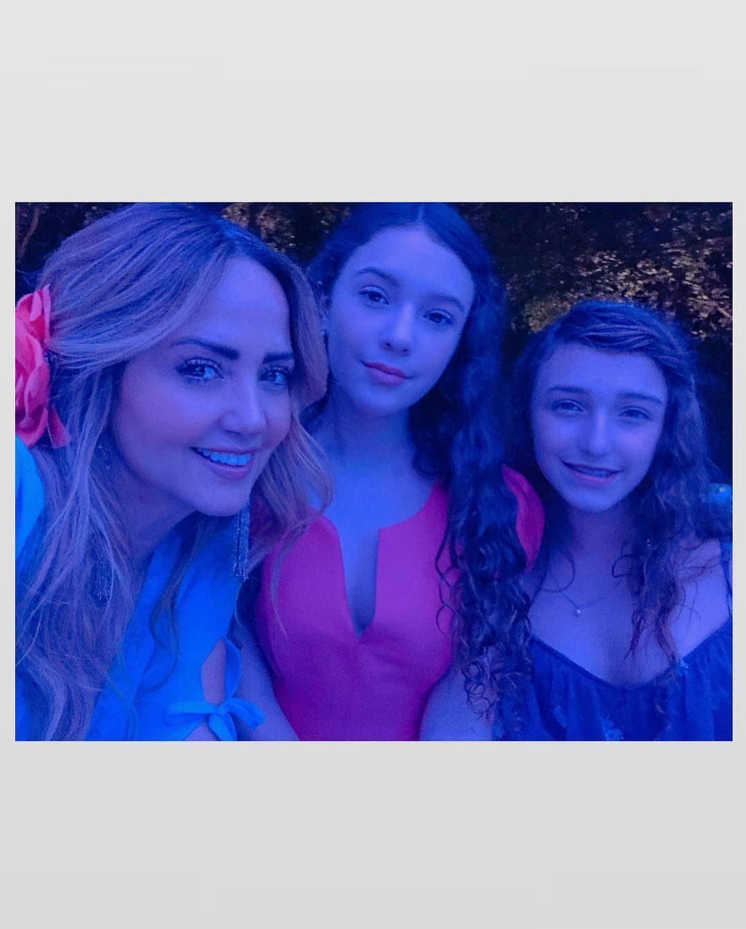Mía y Nina, hijas de Andrea Legarreta, llaman la atención por su belleza