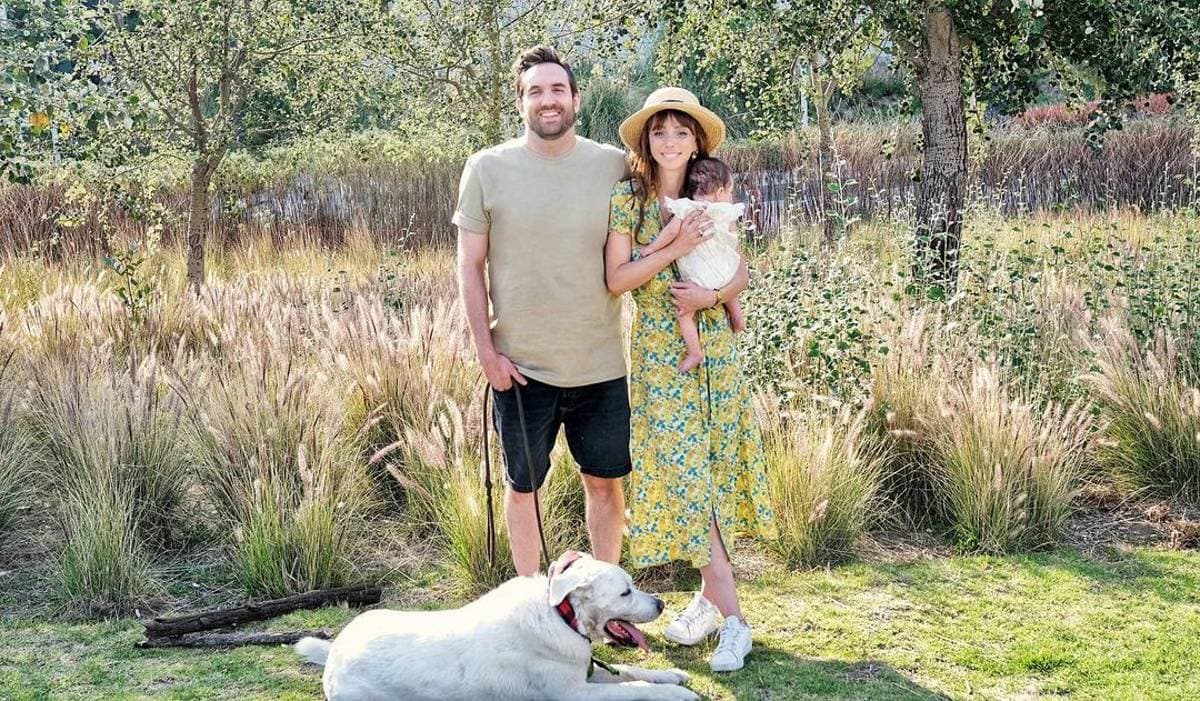 Natalia Téllez demuestra con foto que su hija es idéntica a su papá