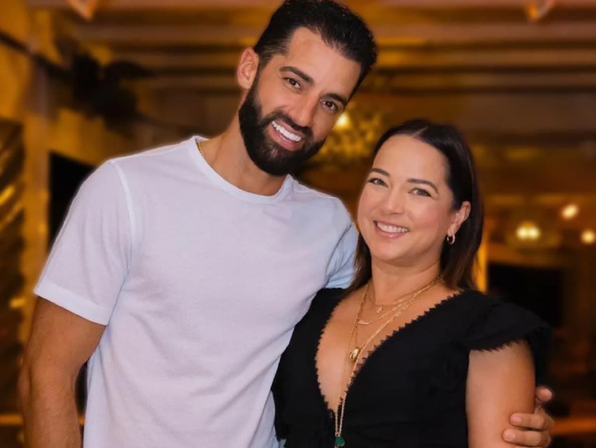 El bailarín mostró lo enamorado que está de Evelyn Beltrán