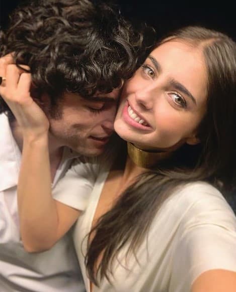 “Danilo no solo es mi compañero de trabajo, es mi amigo, es a alguien que quiero mucho. Yo a Danilo lo amo mucho, él entiende el mío, no tendríamos por qué estar en conflicto porque hemos vivido cosas bien bonitas juntos. Nos llevamos muy bien, él cuenta con mi apoyo toda la vida y yo con él. Quedamos como amigos, porque cuando realmente valoras lo padre que viviste, los momentos bonitos no tiene por qué acabar de otra manera”, destacó.