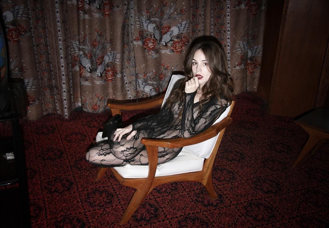 Camila Sodi presume su sensual figura en la red
