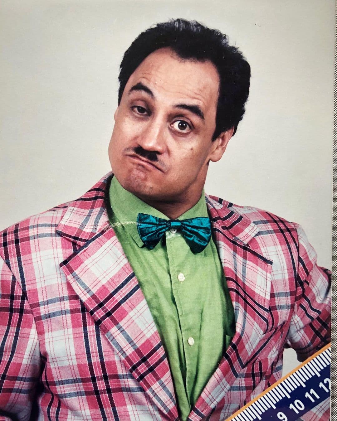David Villalpando como el Maestro Patiño en Cero en conducta