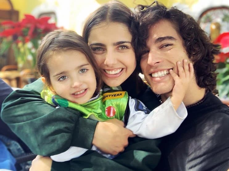 Hijo de Michelle Renaud interrumpe entrevista de su mamá y hace cómica confesión de Danilo Carrera