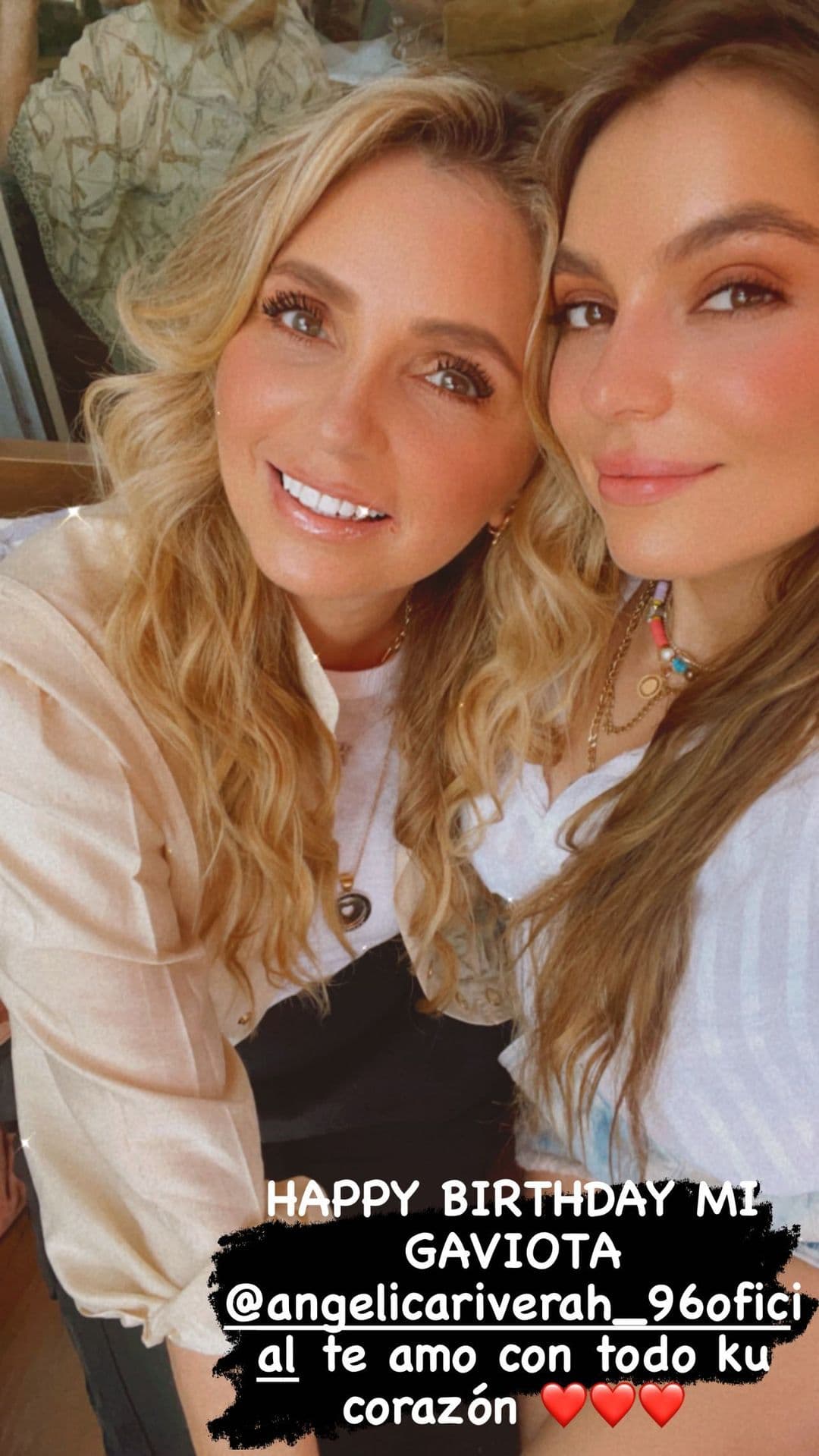 Sofía Castro compartió tierna foto junto a su mamá Angélica Rivera y causó revuelo