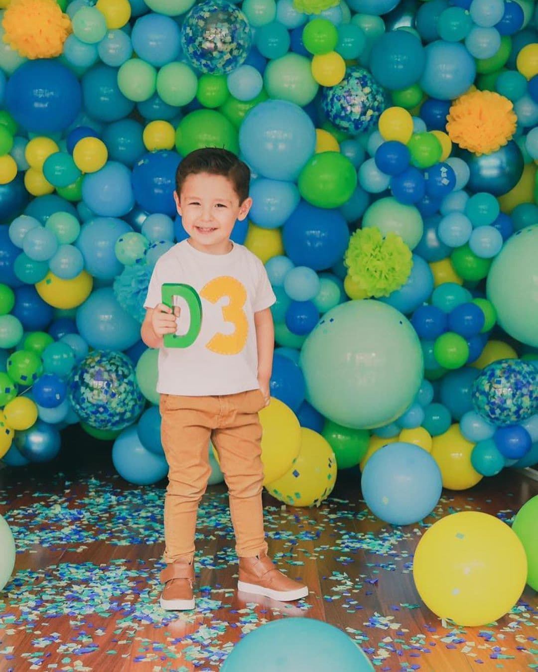 Las fotografías de Andrea Torre junto a su hijo se volvieron tendencia en redes sociales, donde consiguieron miles de ‘Me gusta’ e infinidad de reacciones, en su mayoría mensajes de felicitación y en los que destacan el gran parecido físico que hay entre madre e hijo.