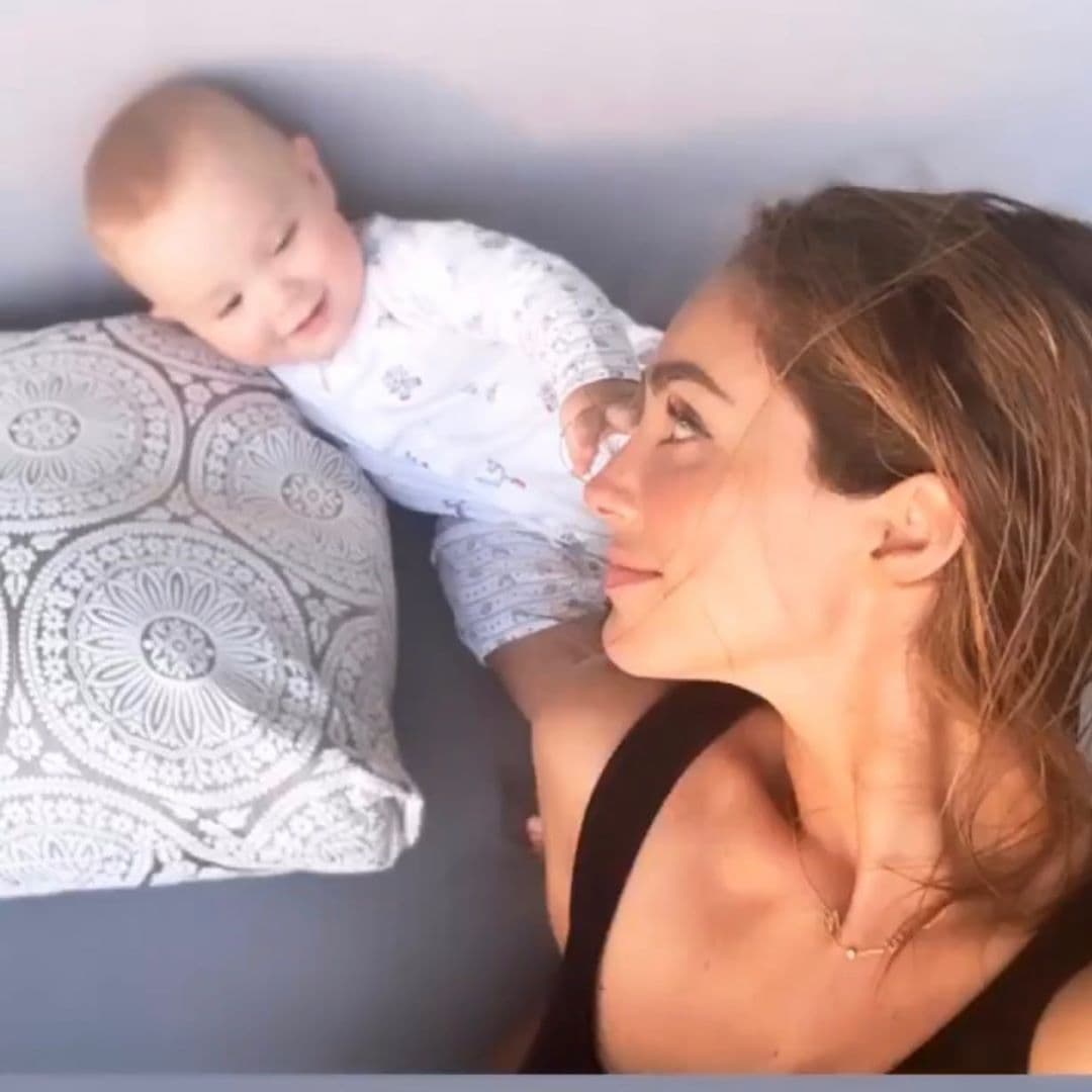 Emiliano, el segundo hijo de Anahí, ha impactado por lucir idéntico a su mamá. Sin embargo, otra de las razones por las que se ha vuelto toda una celebridad en redes es por su carisma y por el color de sus ojos.