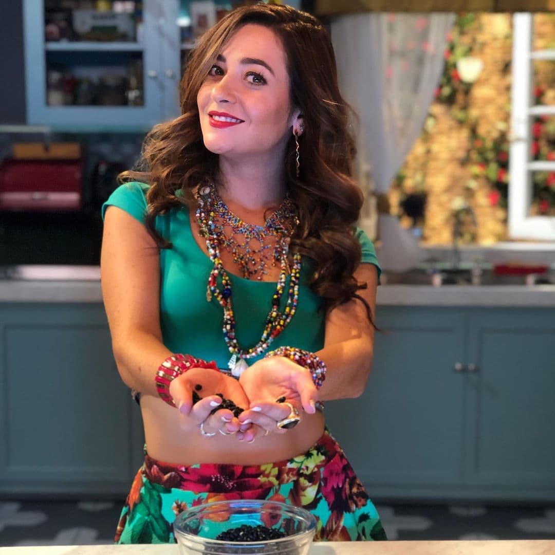 Desde la segunda temporada de 'Mi querida herencia' apareció Natalia Madera con el personaje de 'Scarlet', pero este 2021 en la tercera temporada ya tiene más importancia como una de las amigas de la protagonista de la serie, apareciendo en más episodios.