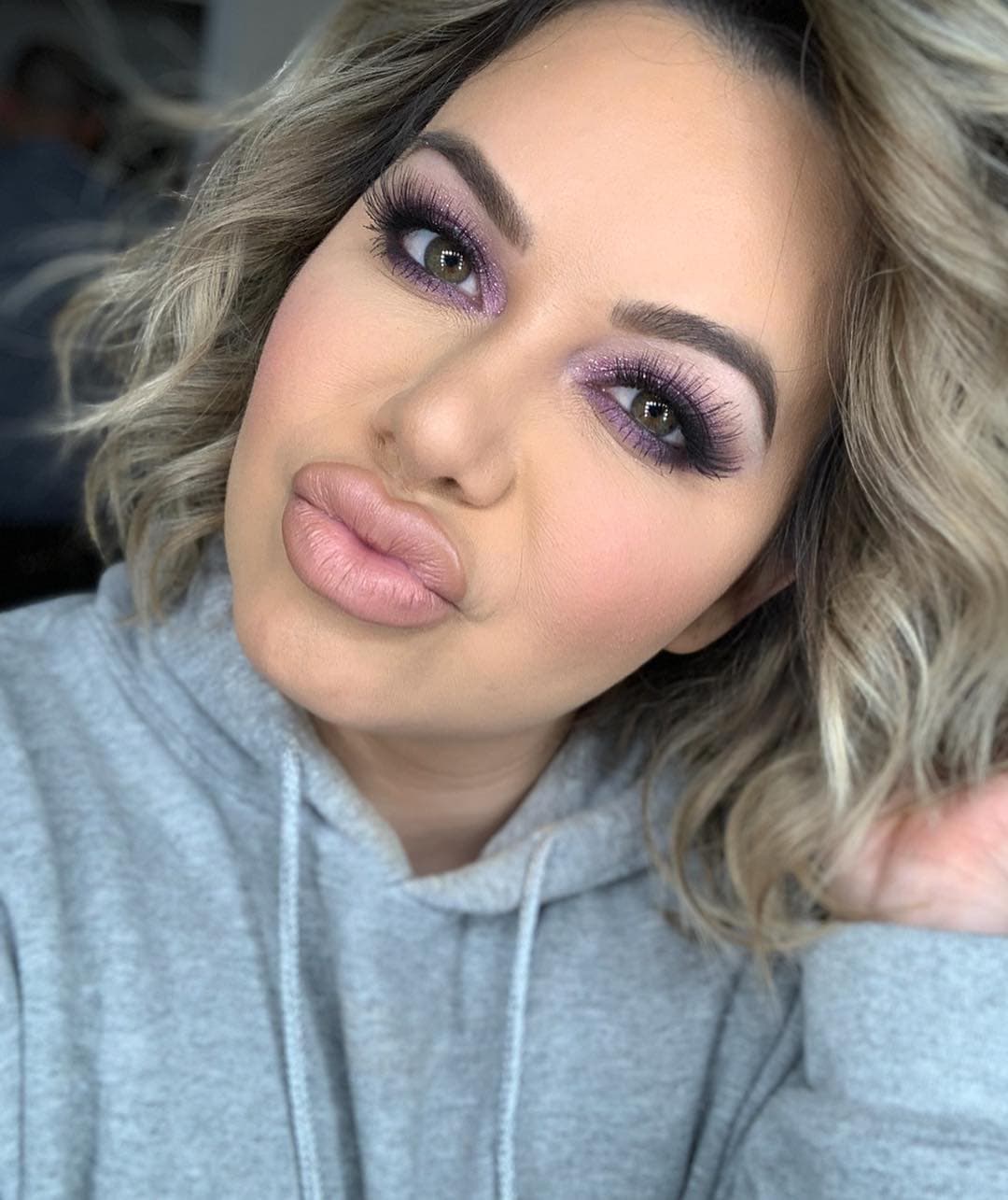 Critican volumen de los labios de Chiquis Rivera y ella aclara por qué lucen así