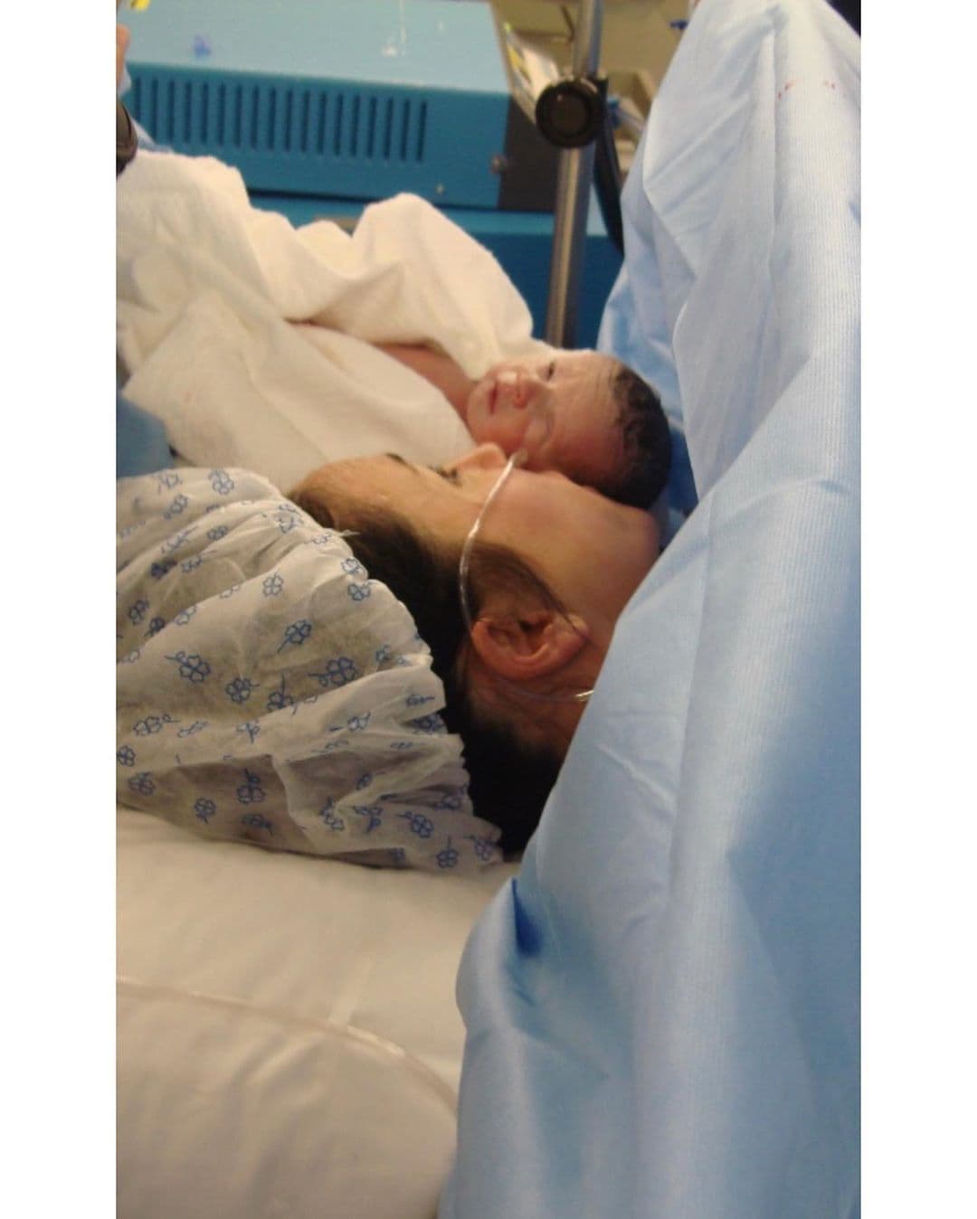“¡¡Hoy cumple 11 años mi princesa!!! Mi niña que me enseñó a ser mamá y que me regaló la mejor experiencia que me pude imaginar. ¡¡¡Sin duda hace 11 años yo no te di la vida, TÚ ME LA DISTE A MI!!!”, comenzó.