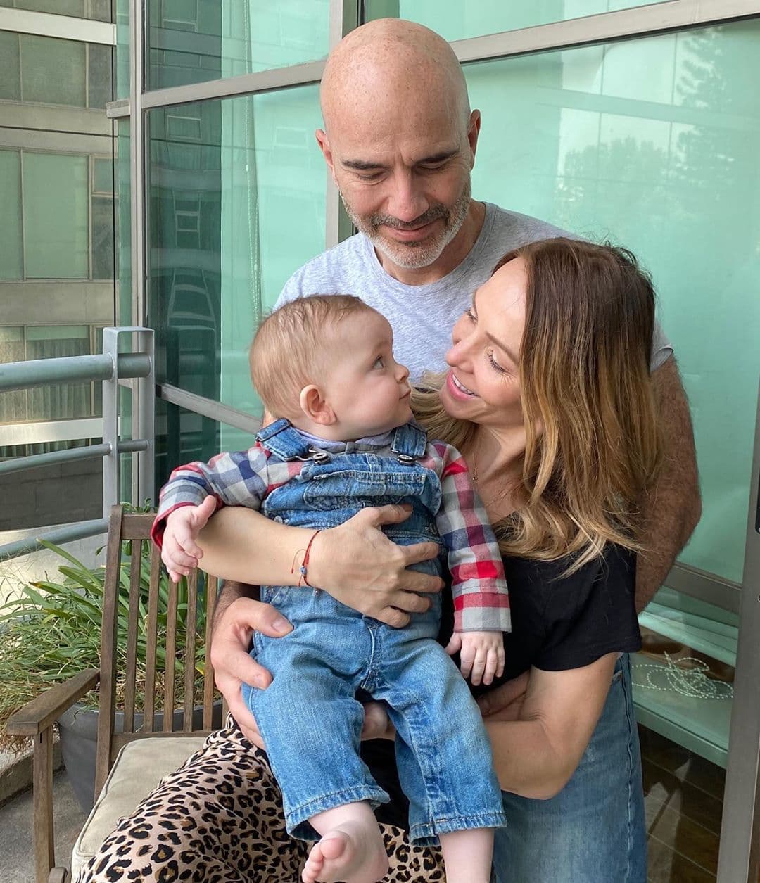 Luego de recuperarse del Covid-19, padecimiento que la aquejó durante algunas semanas, Erika Zaba, su hijo Emiliano y su esposo Francisco Oliveros viajaron unos días a la playa para disfrutar de los últimos días del verano. A continuación, ¡mira las fotos!