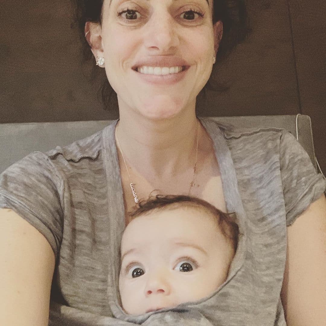 A este hilo de comentarios también se sumó Inés Gómez Mont con la frase “Princesa hermosa” y la diseñadora de modas Karla Guindi, quien reaccionó con emojis en forma de corazón. Anahí, Sergio O’Farrill, Angie Taddei, Erika Zaba, Regina Munguía y Adrián Uribe fueron otros de los famosos que le dedicaron un ‘me gusta’ a la publicación.