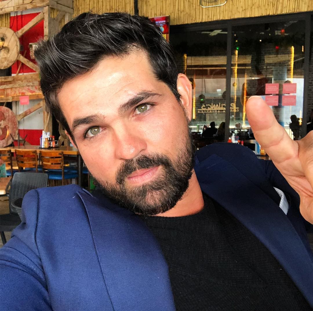 Ferdinando Valencia presume a sus mellizos y afirma que pronto mostrará sus rostros