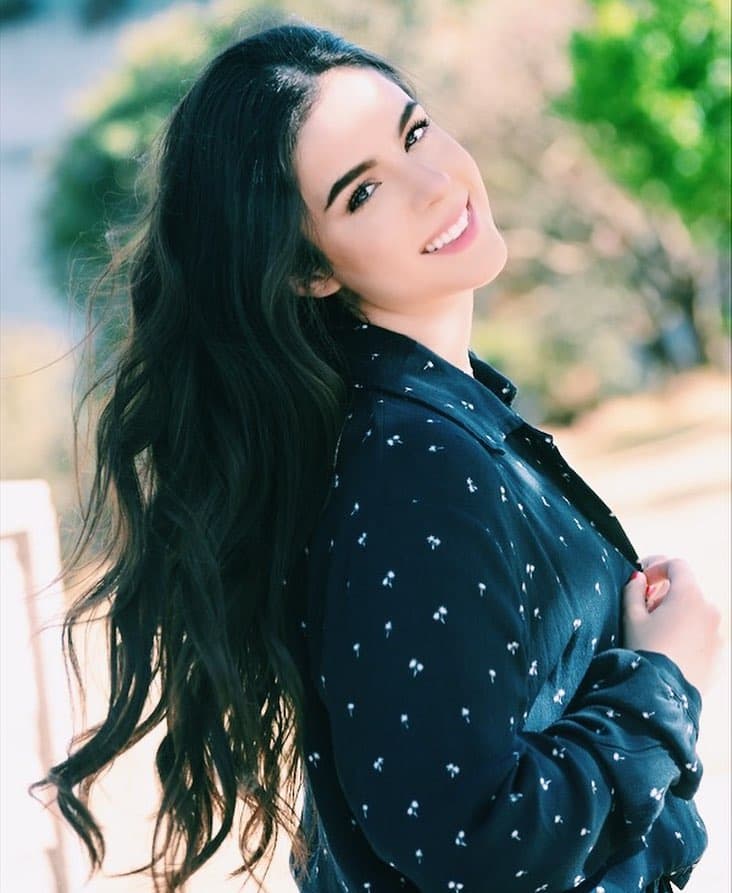 “Bellísima”, “Tú eres inmortal, no eres de este planeta”, “La más bonita del mundo”, “El negro te quedaba fabuloso, pero con el rubio te ves espectacular”, “Qué hermoso cabello”, “Toda guapa que te ves con ese cabello”, fueron algunos de los piropos que recibió.