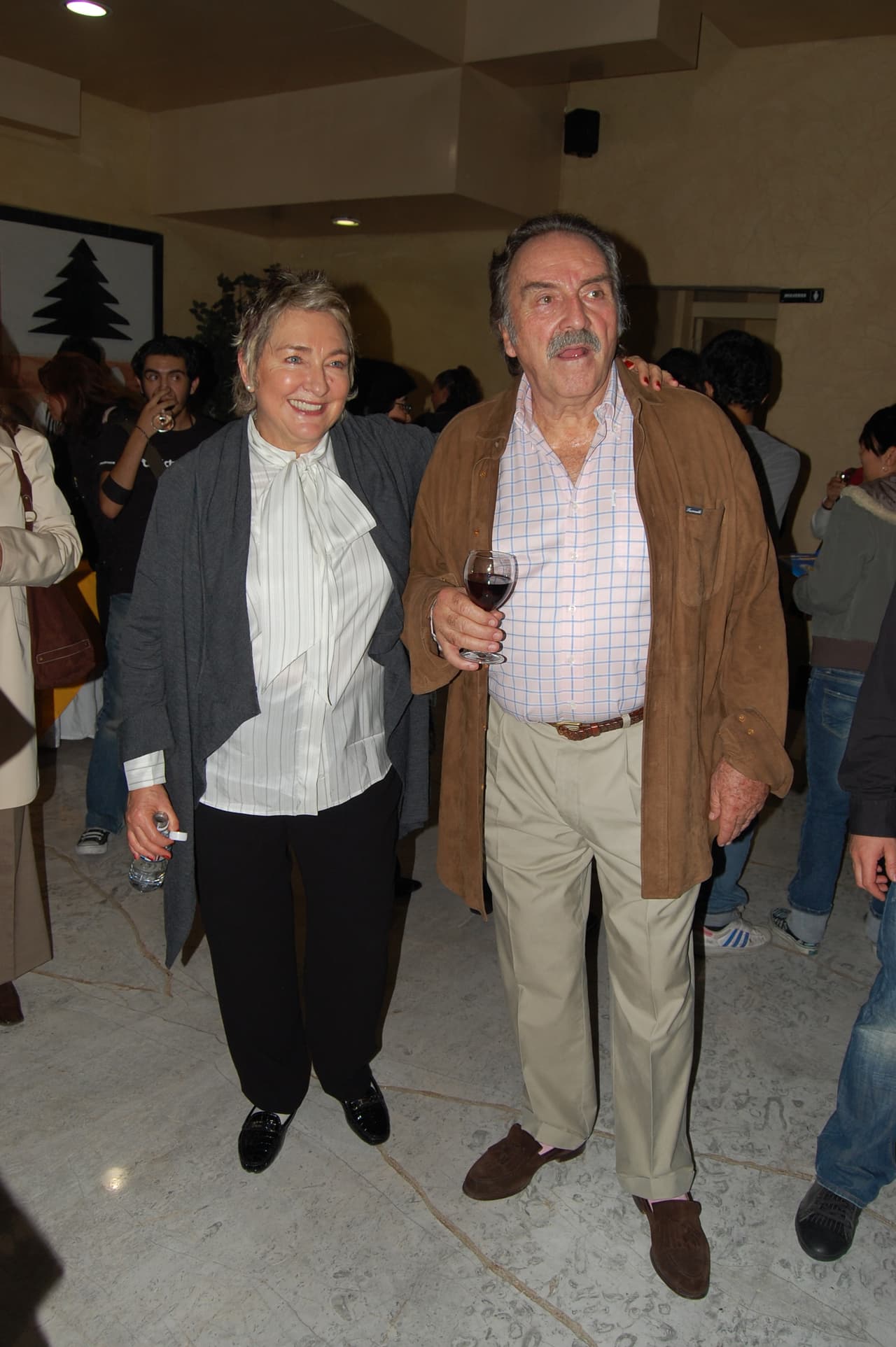 La Fuerza del Destino fue la última telenovela en la que participó el primer actor, pues falleció el 26 de diciembre de 2011, es decir, cinco meses después de que concluyera la transmisión de la telenovela.