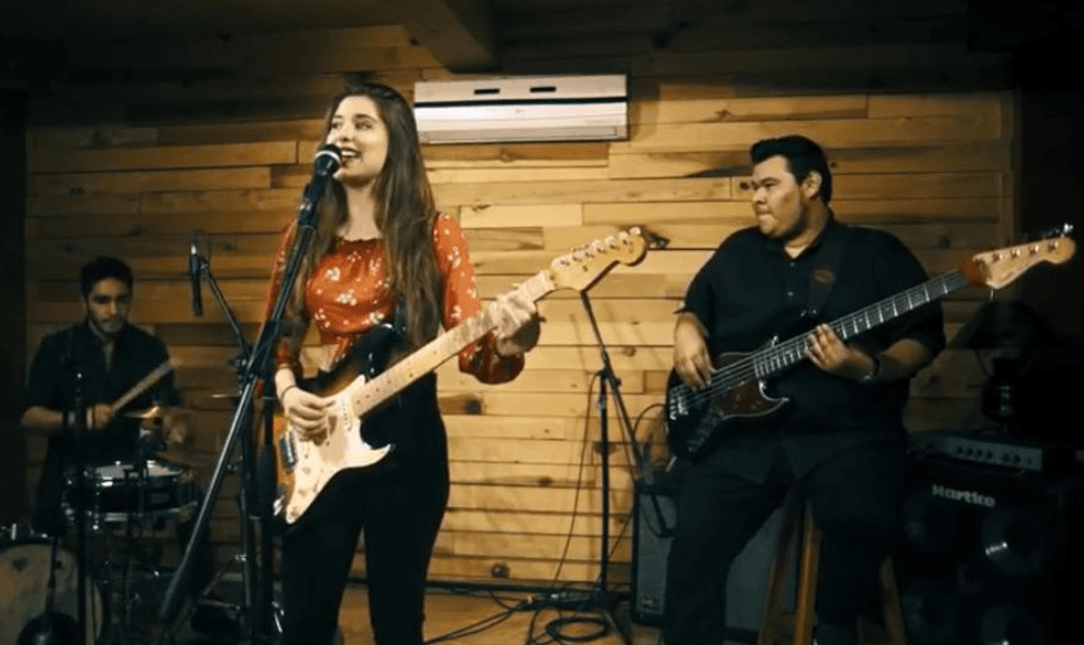 Actualmente, tiene una banda con la que toca música rock. Ha dado algunos conciertos y ahora sus presentaciones han sido en línea.