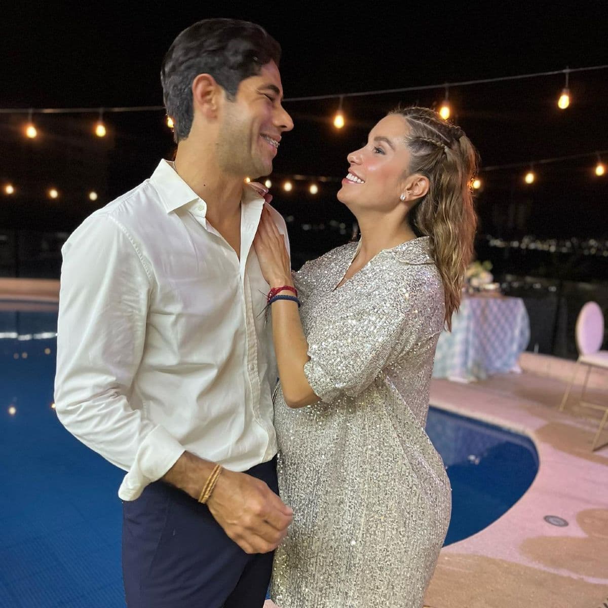 Andrea Escalona aparece más enamorada que nunca de su novio.