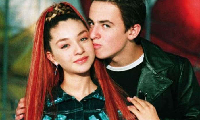 Cuatro años más tarde volvieron a compartir set pero esta vez en la telenovela Cómplices al Rescate; Daniela, en aquel entonces de 14 años, entró como reemplazo de Belinda para interpretar a Silvana y Mariana.