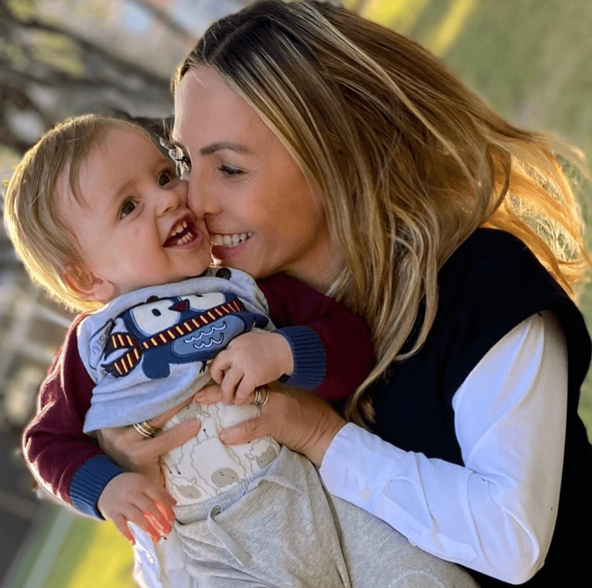 Desde que Erika Zaba se convirtió en mamá, no ha dejado de compartir fotografías del pequeño Emiliano en redes sociales, donde ahora impactó por el enorme parecido físico que tiene con su famosa madre.