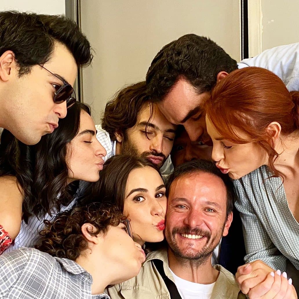 Actores de ‘Eternamente Amándonos’ le organizan fiesta de divorcio ¿a Rodrigo Cachero?