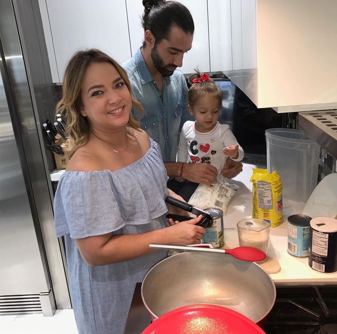 Otro de los lugares que han mostrado es la cocina, donde todo es de acero inoxidable.