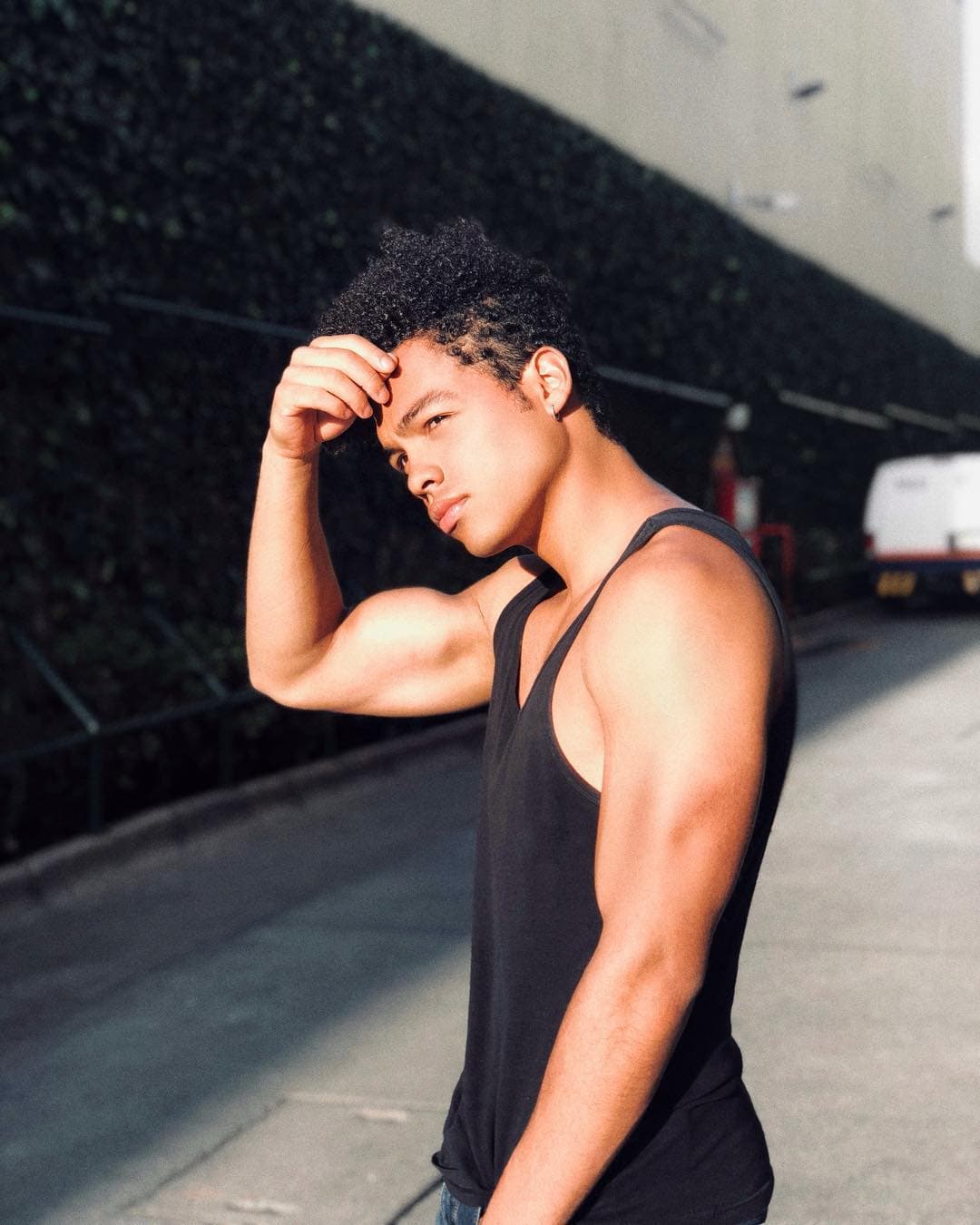 ¿Qué te gusta comer y qué no? Me gusta mucho la comida italiana y cubana y no me gusta la comida del Medio Oriente.