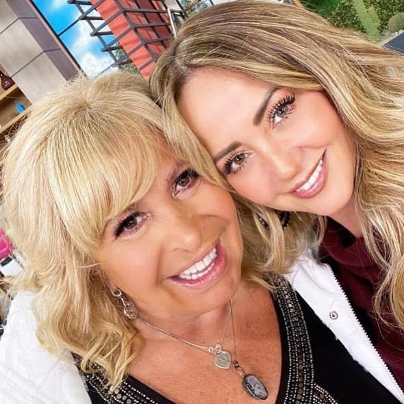 Andrea Legarreta conmueve al mostrar uno de los regalos más preciados que recibió de Magda Rodríguez