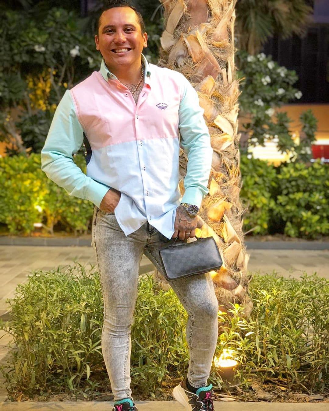 Tras críticas por su estilo Edwin Luna responde a quienes ponen en duda sus preferencias sexuales