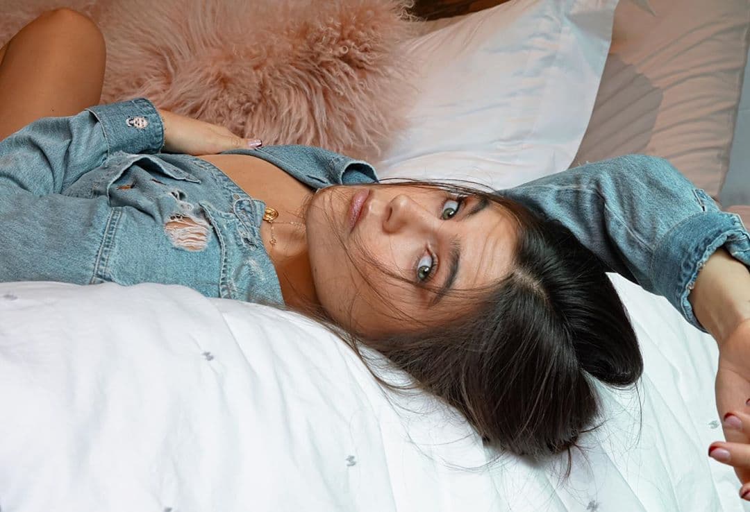 Romina Poza, hija de Mayrín Villanueva, impacta con foto de su vientre plano