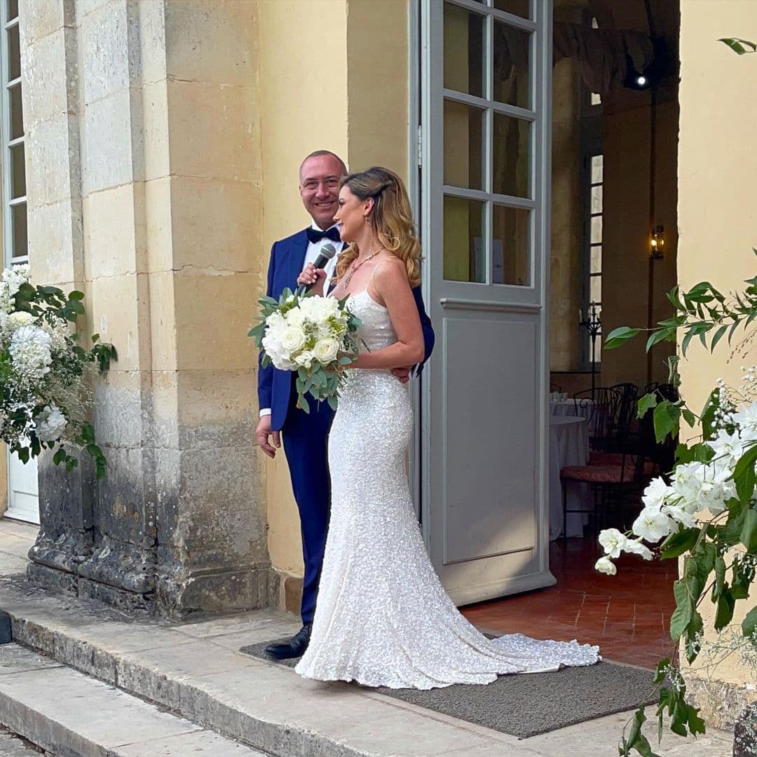 Tanto la actriz como gran parte de sus invitados publicaron en redes sociales fotografías inéditas de la boda, la cual fue de cuento de hadas.