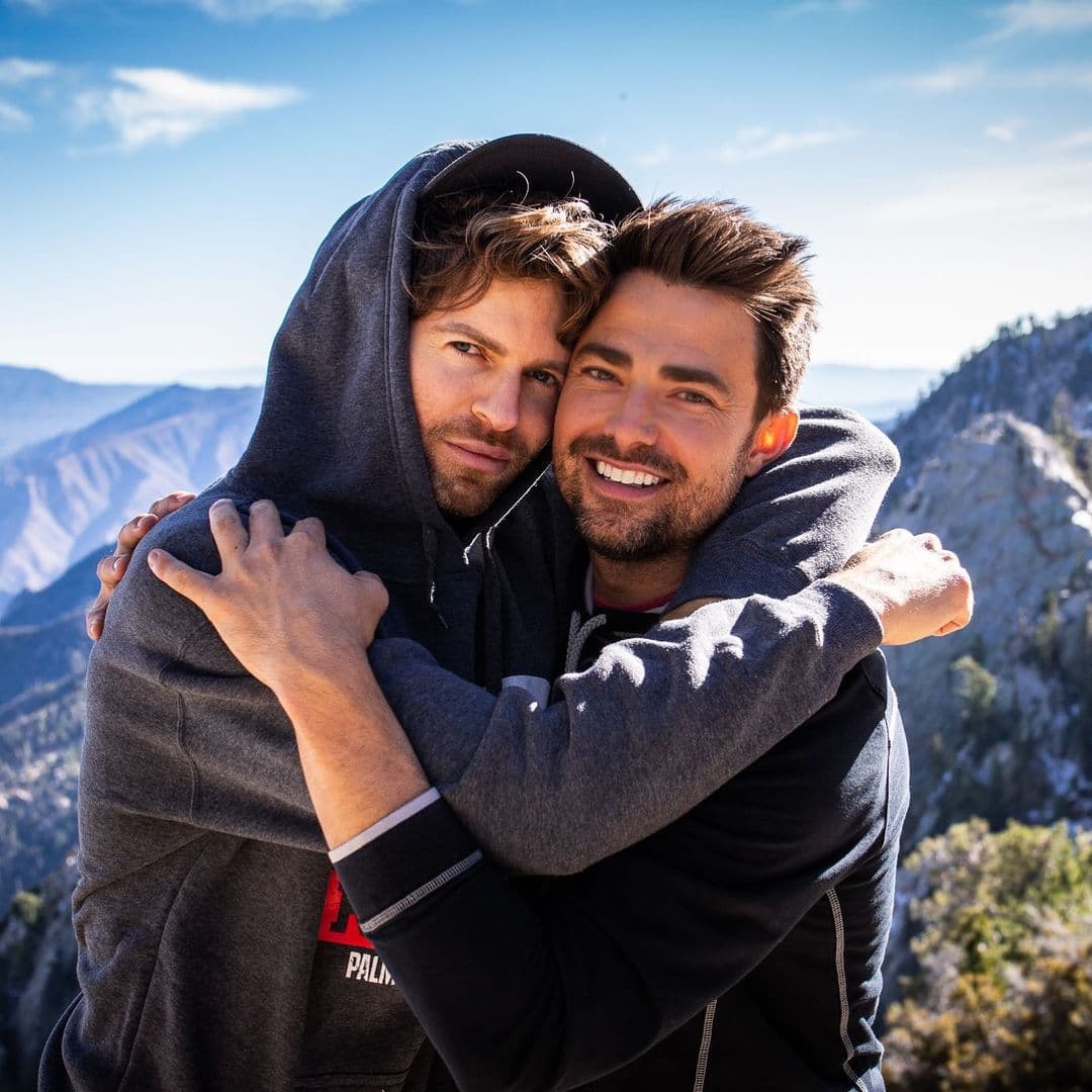 Jonathan Bennett, protagonista de ‘Chicas Pesadas’, se compromete en matrimonio con su novio