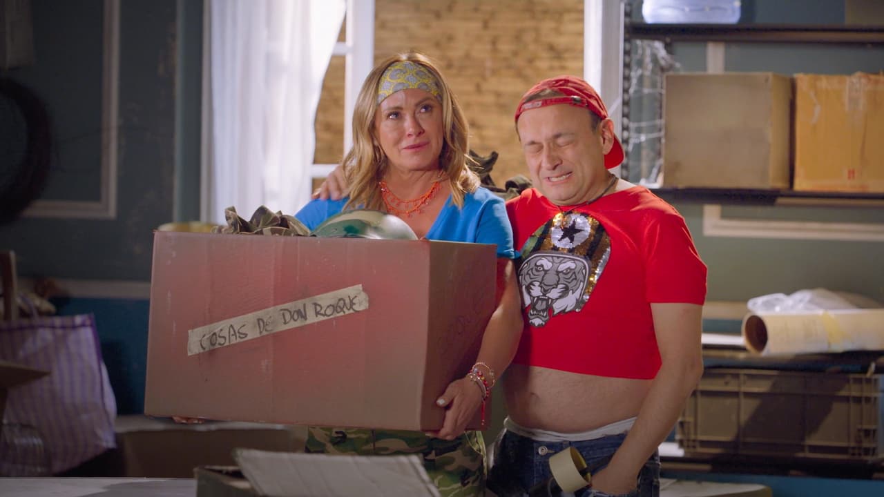 Germán le entrega las cosas que dejó su abuelo y juntos lo recuerdan con cariño.