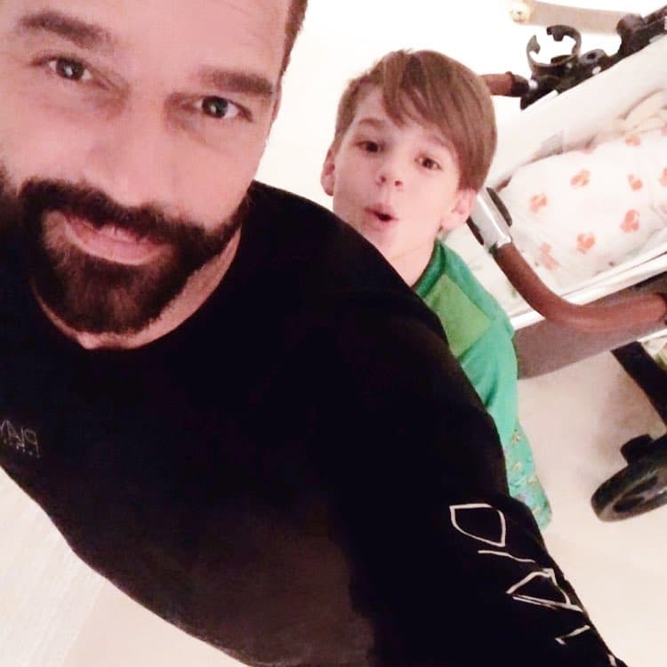 Ricky Martin publica foto junto a su hijo Matteo y demuestra que es idéntico a él