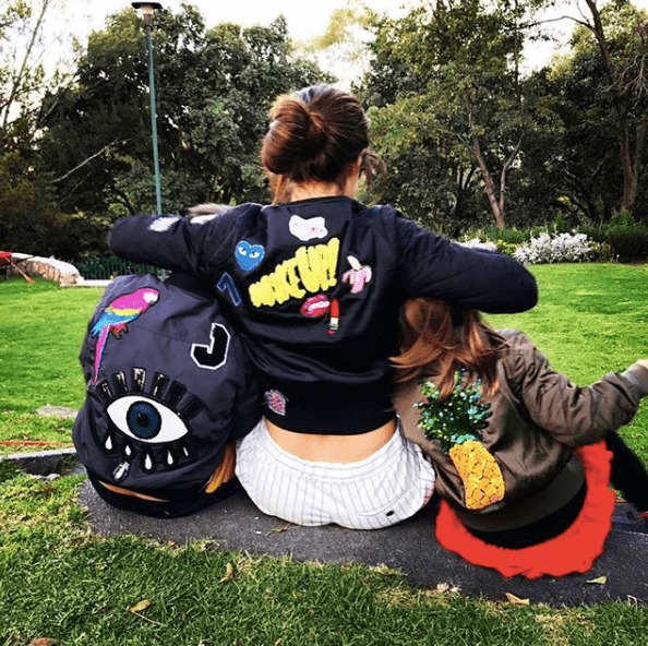 Pese a desconocer detalles sobre la vida que llevan los pequeños, tanto Jerónimo de casi 12 años y Fiona de 10, son el orgullo de sus padres, quienes no dudan en mostrar algunos momentos que comparten con los pequeños en sus redes sociales.