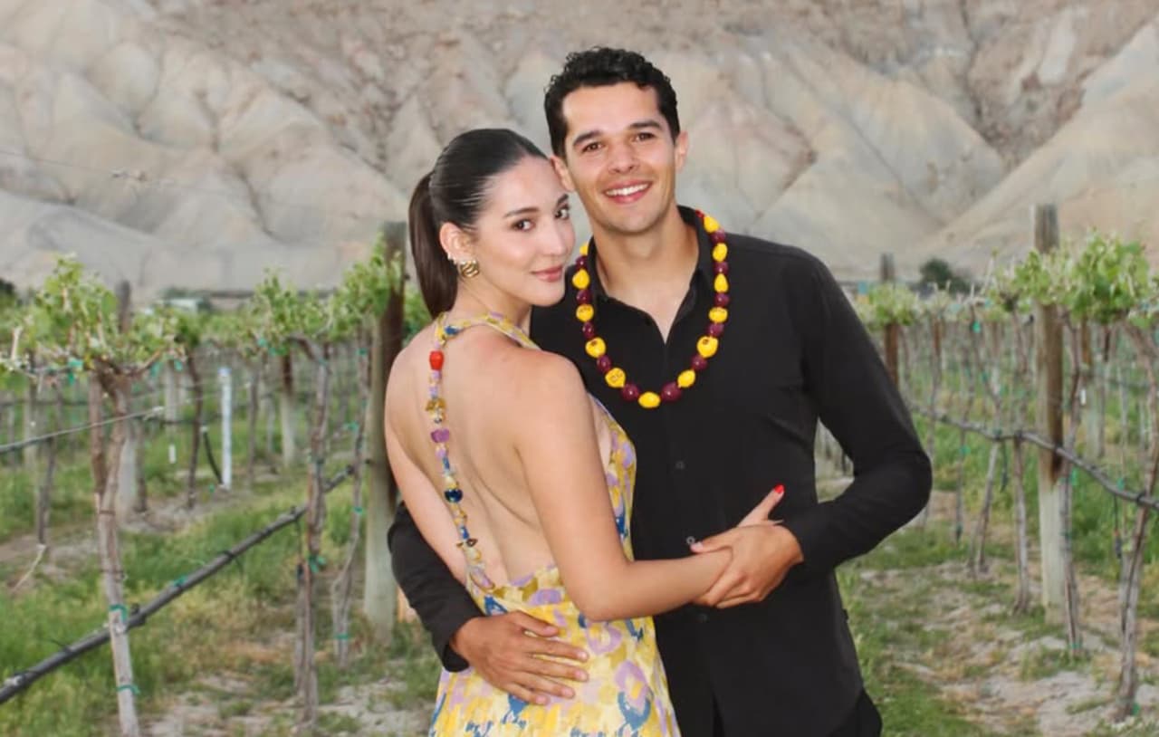 Novia del hijo de Eduardo Santamarina e Itatí Cantoral, le dedica amoroso mensaje tras su graduación universitaria