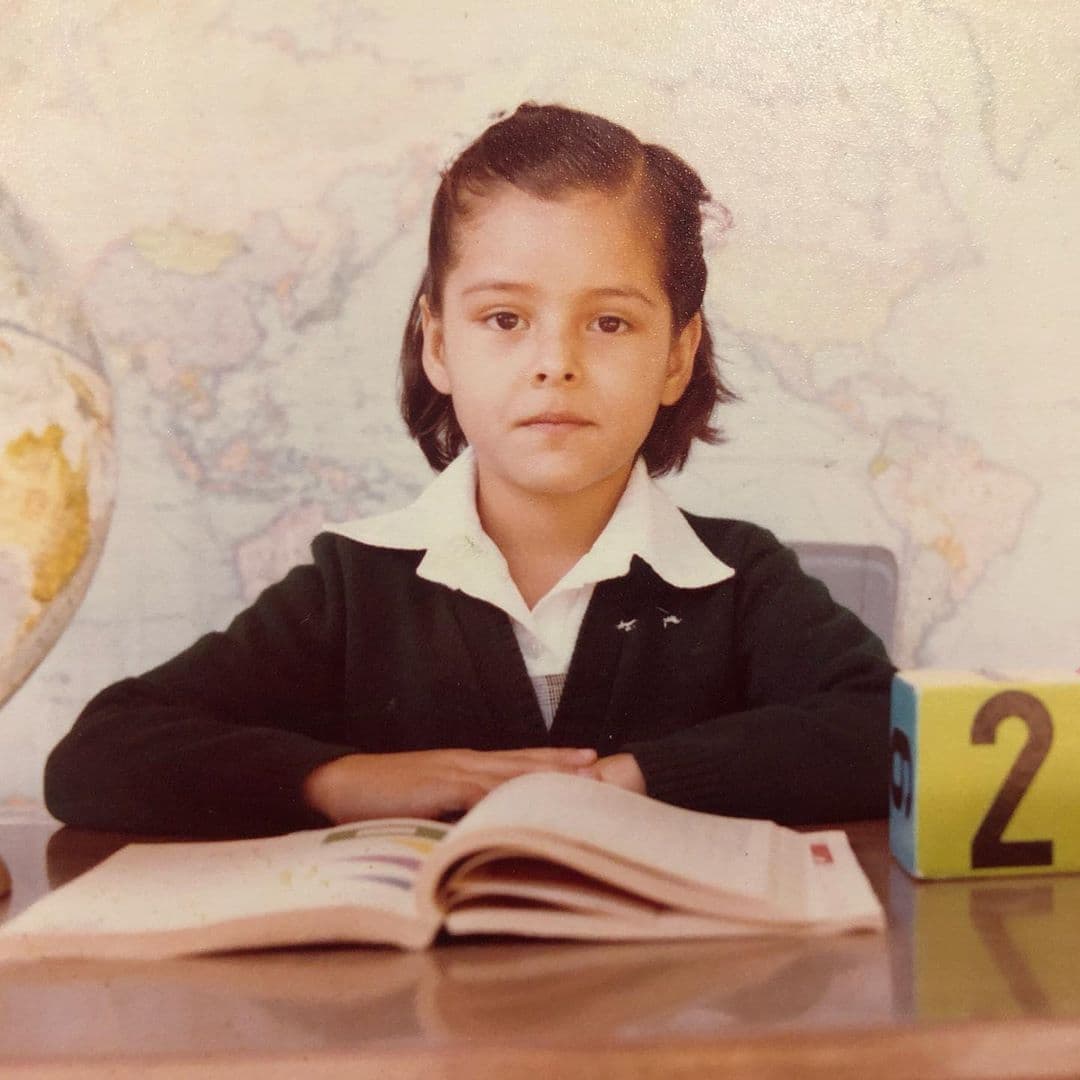 Grettell Valdez comparte foto de su infancia