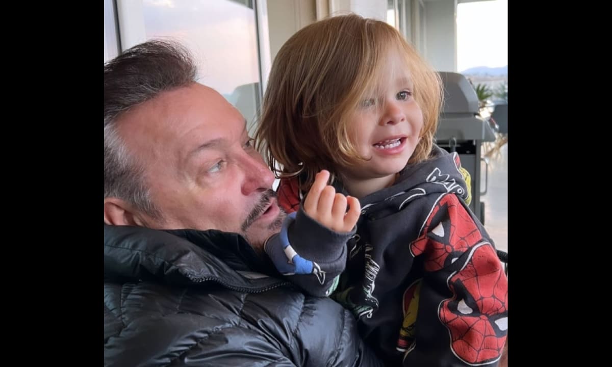 Bosco es el nieto más pequeño del protagonista de 'Soñadoras'
