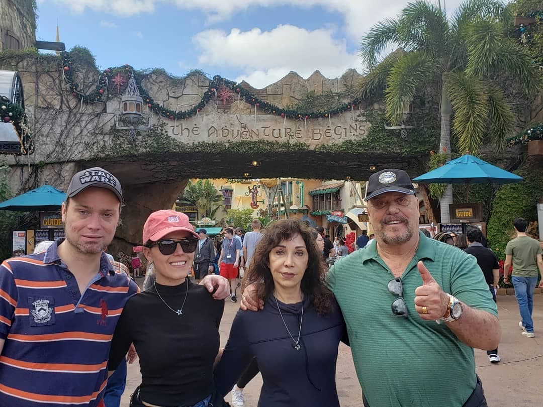 “#TBT de mis vacaciones pasadas en familia”, comentó Enrique 'El Perro' Bermúdez, el 9 de enero de 2020, en su perfil oficial de Instagram.